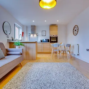 https://hamilton-mews-dn4-5dl.yorkshirehotels.net